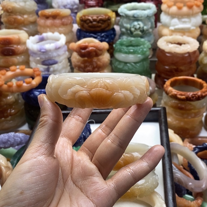 W***j查罗石未镶嵌手镯