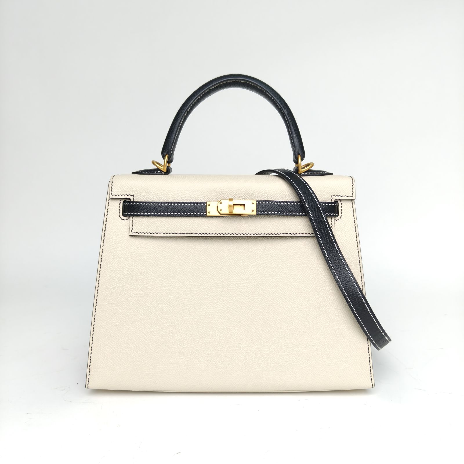 99新 Hermes/爱马仕 小花6欢 Kelly25奶昔白拼黑色 D刻 拉丝金扣
