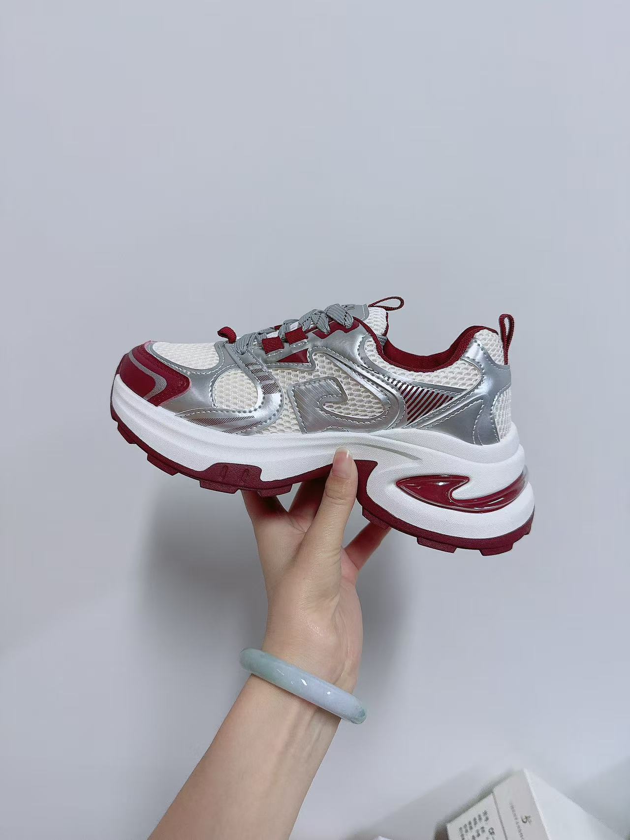 新款百搭舒适款女士休闲鞋22115