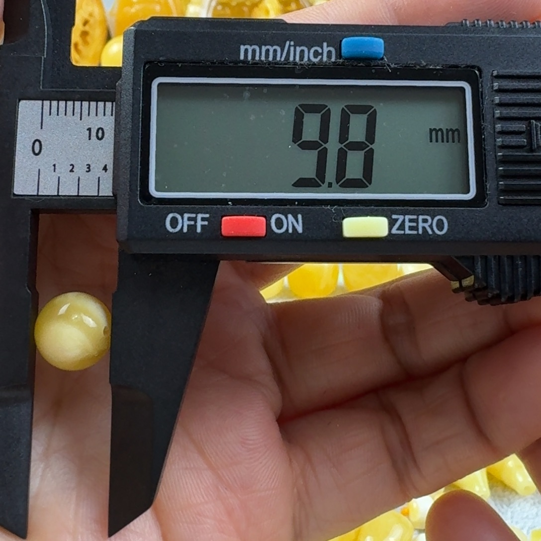 蜜蜡未镶嵌裸石15杂