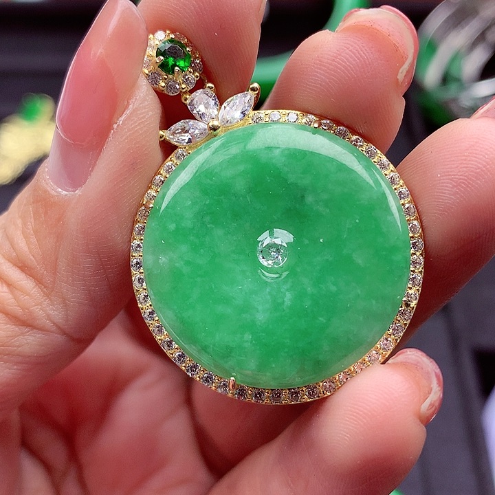 翡翠颈饰银S925镶嵌翡翠