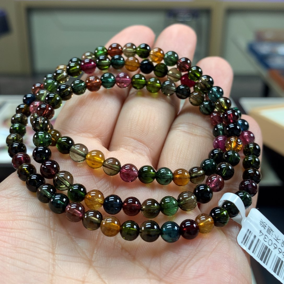 碧玺手链未镶嵌我*我5,5毫米左右