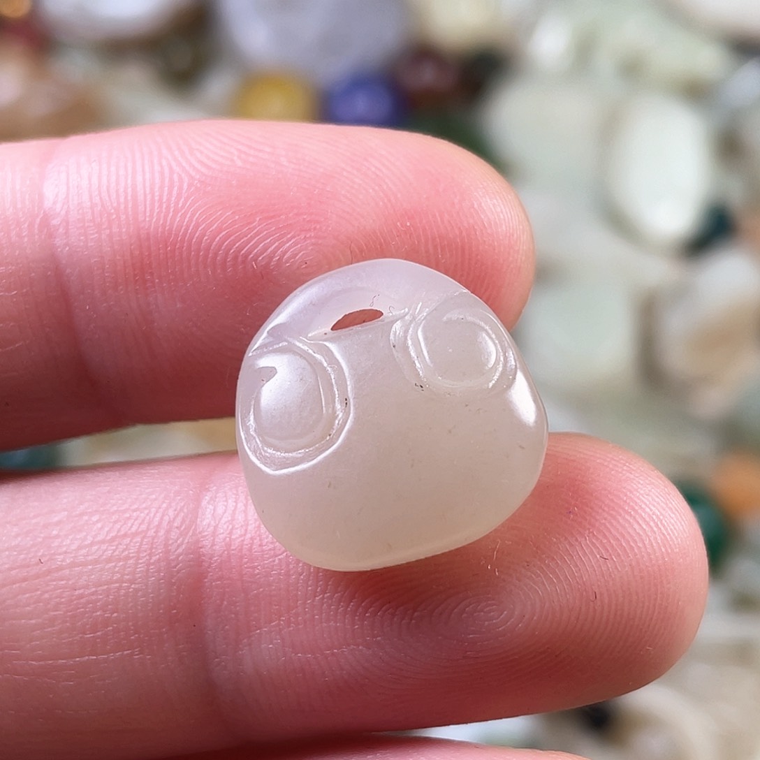 和田玉（糖玉）颈饰未镶嵌