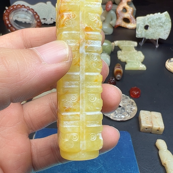 小***跑和田玉（糖玉）未镶嵌颈饰