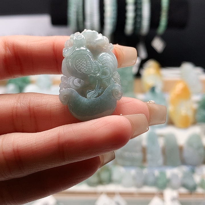 吊坠(不含链)未镶嵌翡翠
