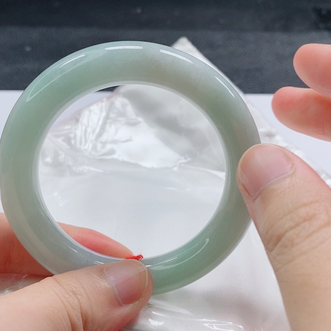 【闪购商品】未镶嵌手镯（圆镯）翡翠498