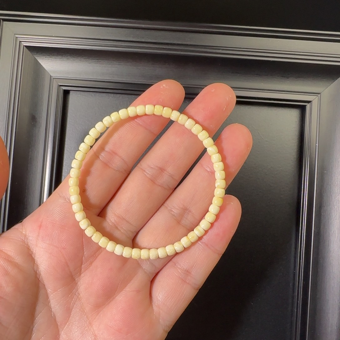 小***8琥珀未镶嵌手串手串09