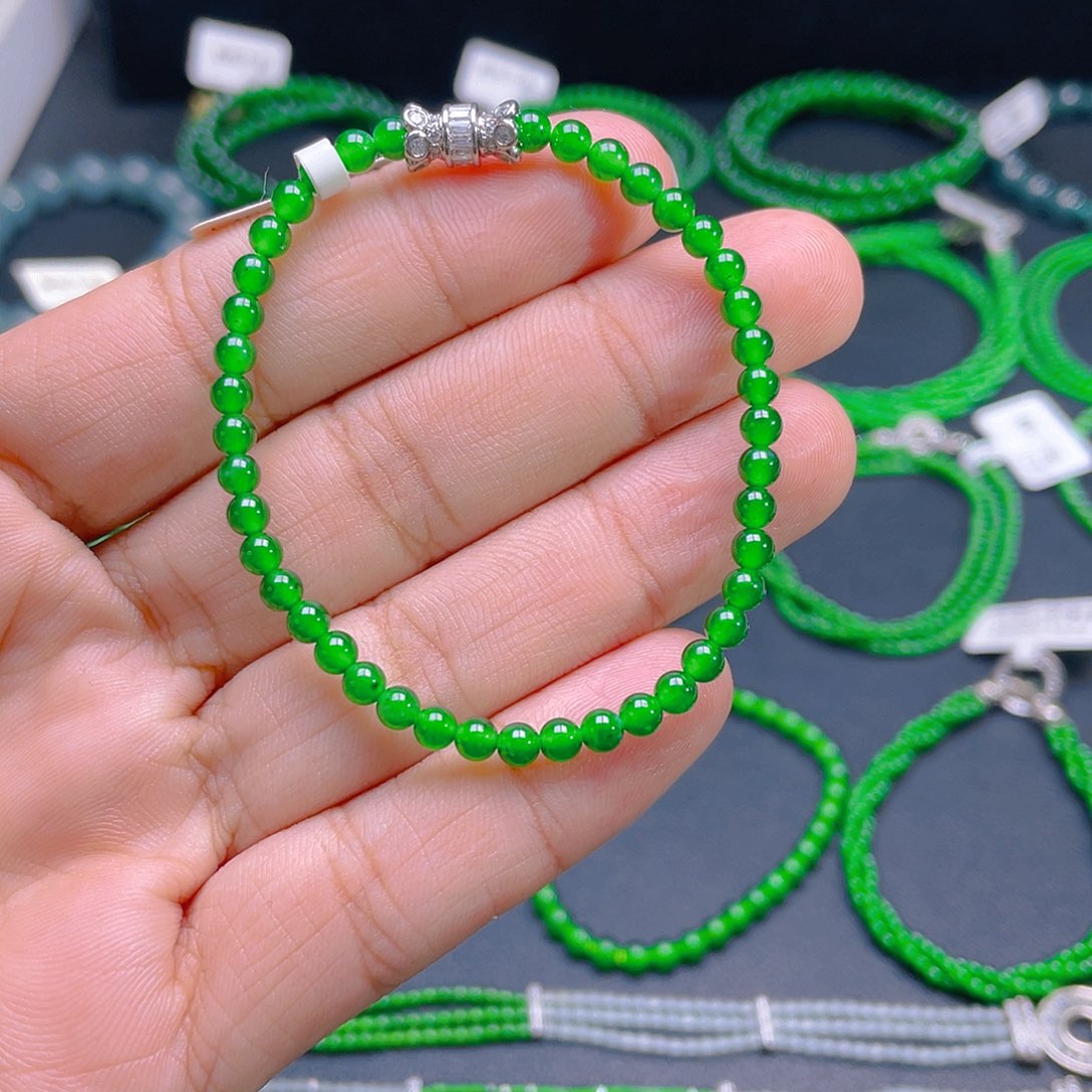 颈饰未镶嵌翡翠A货卡3.8