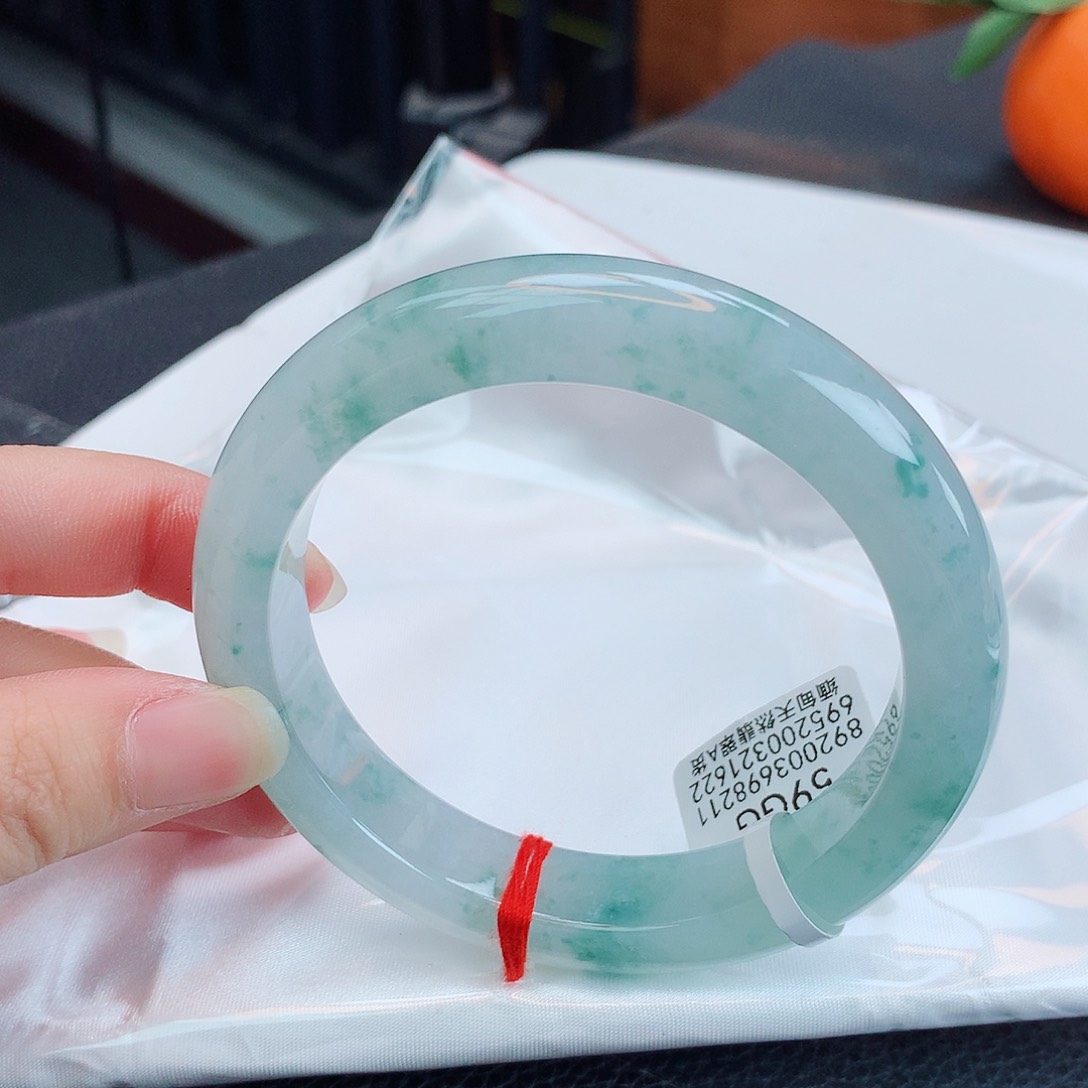 翡翠手镯未镶嵌缅甸天然翡翠A货