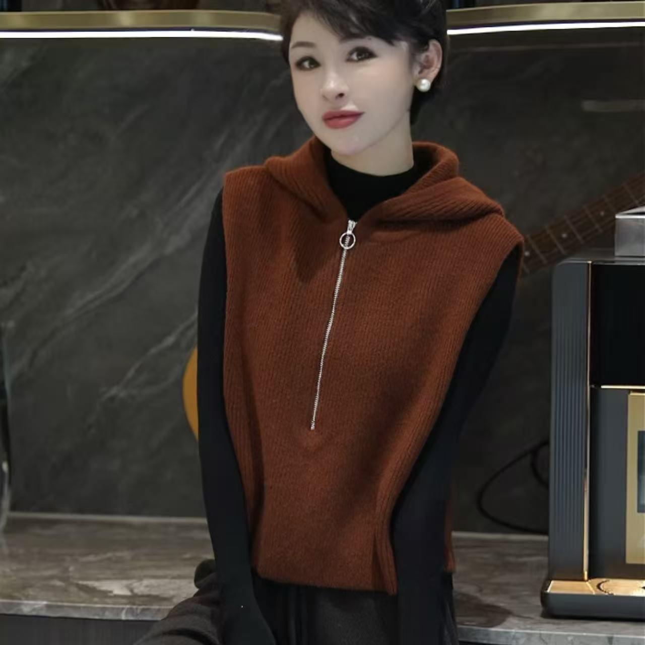 【松弛感】欧货高端纯色无袖针织马甲2025秋季连帽设计感马夹上衣女