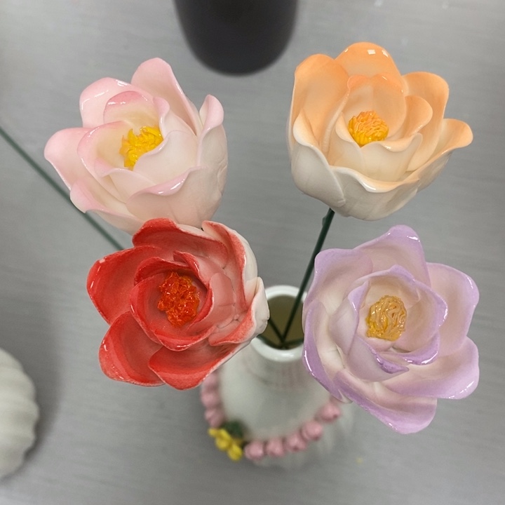 陶瓷陶瓷材料4朵铃兰花