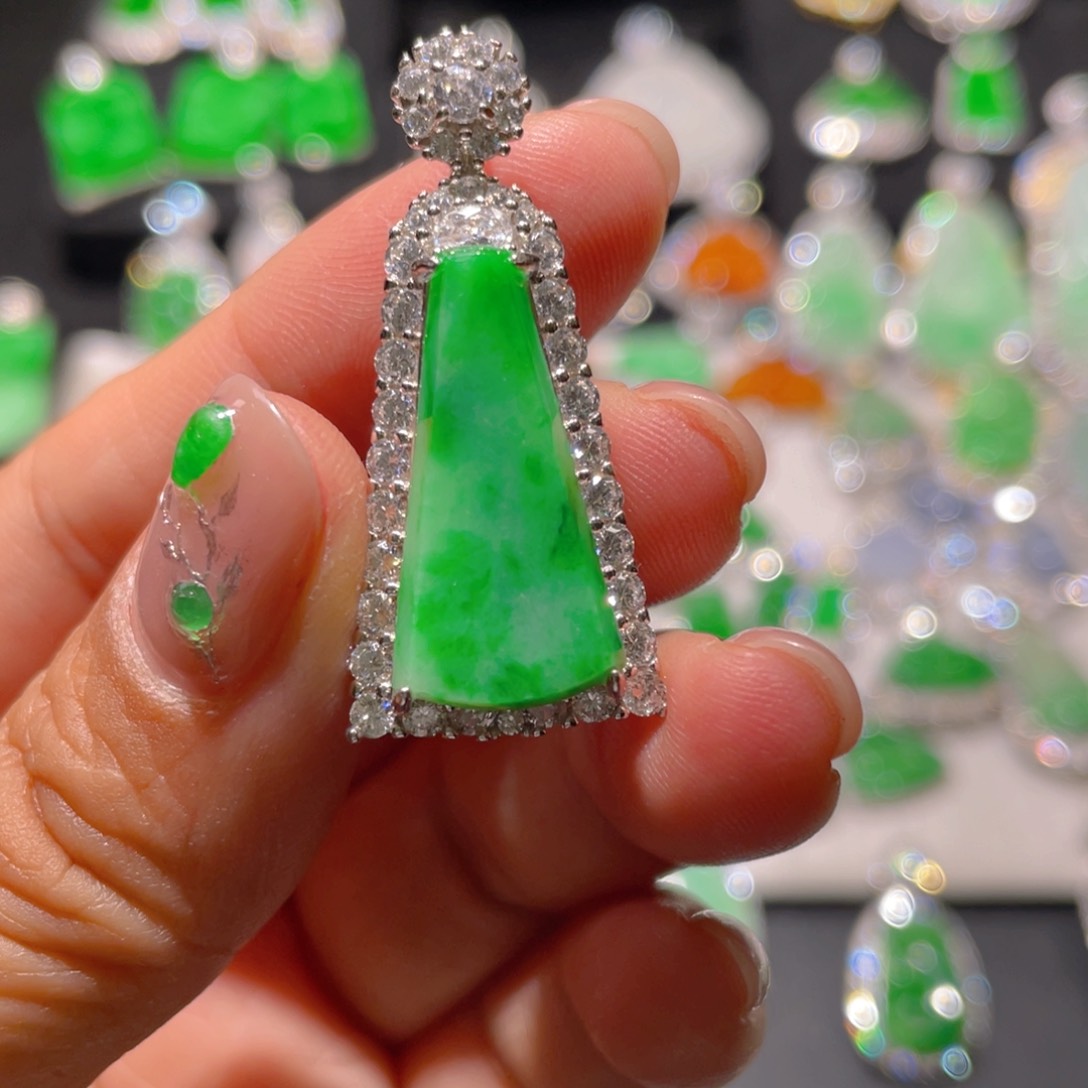 翡翠颈饰银S925镶嵌精品