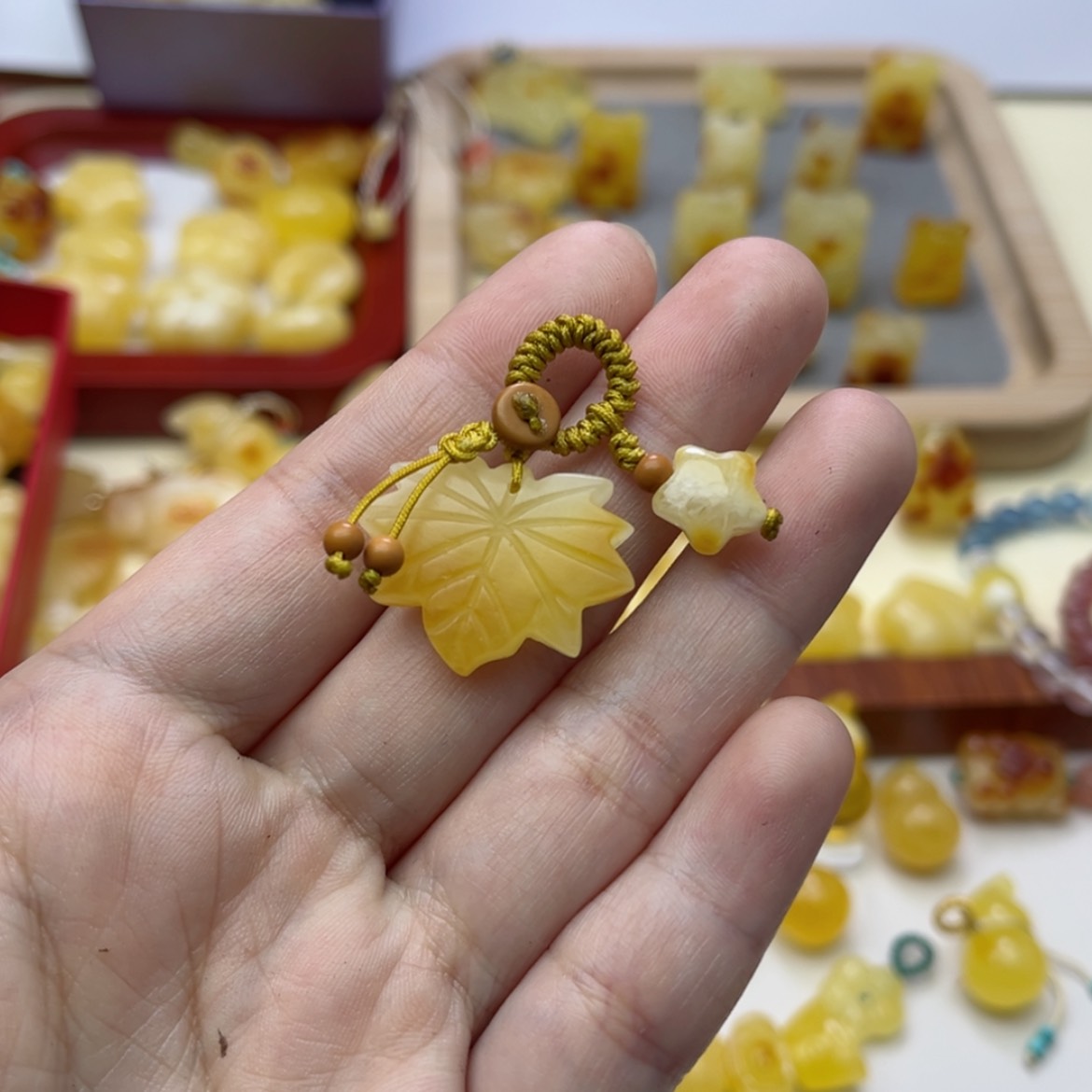 【闪购商品】蜜蜡裸石未镶嵌配饰