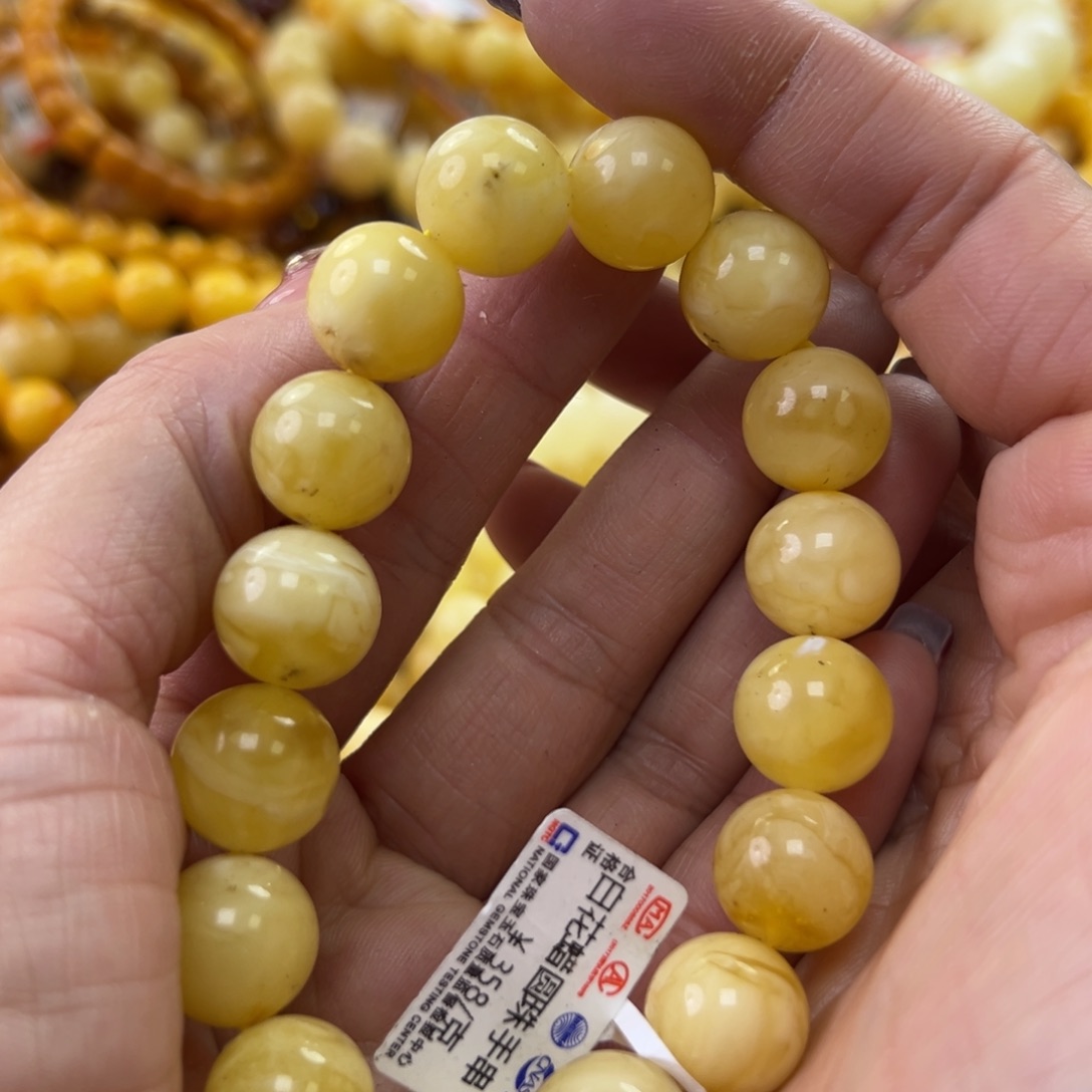 琥珀珠宝奇石未镶嵌