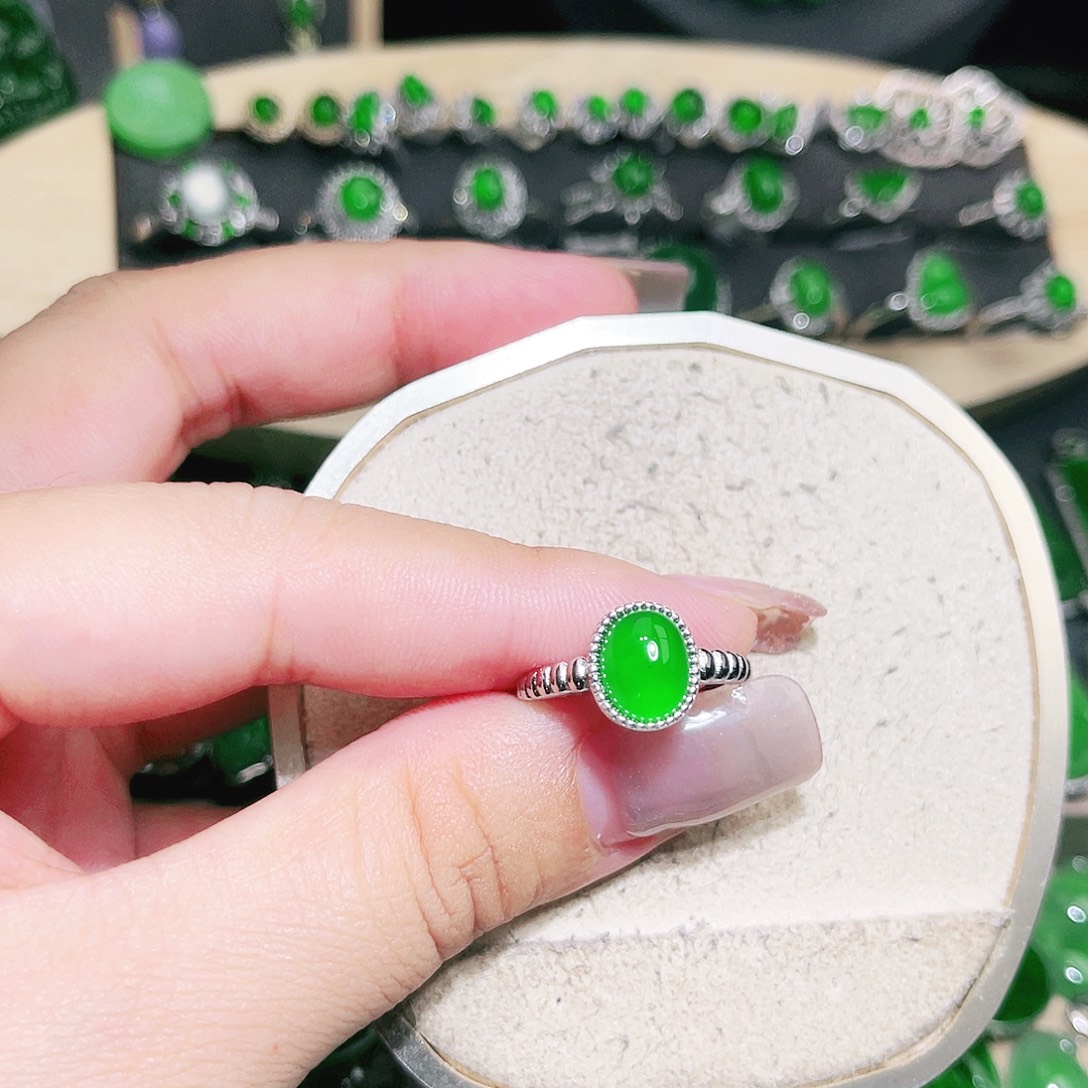 翡翠未镶嵌吊坠(不含链)裸石