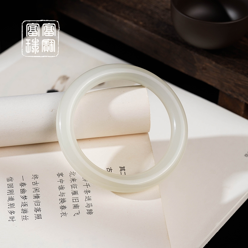 【梦中情镯】富富珠宝 和田玉百搭气质手镯（天然珠宝多样性发）