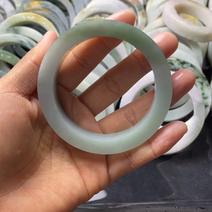 可***燕定制翡翠未镶嵌翡翠手镯