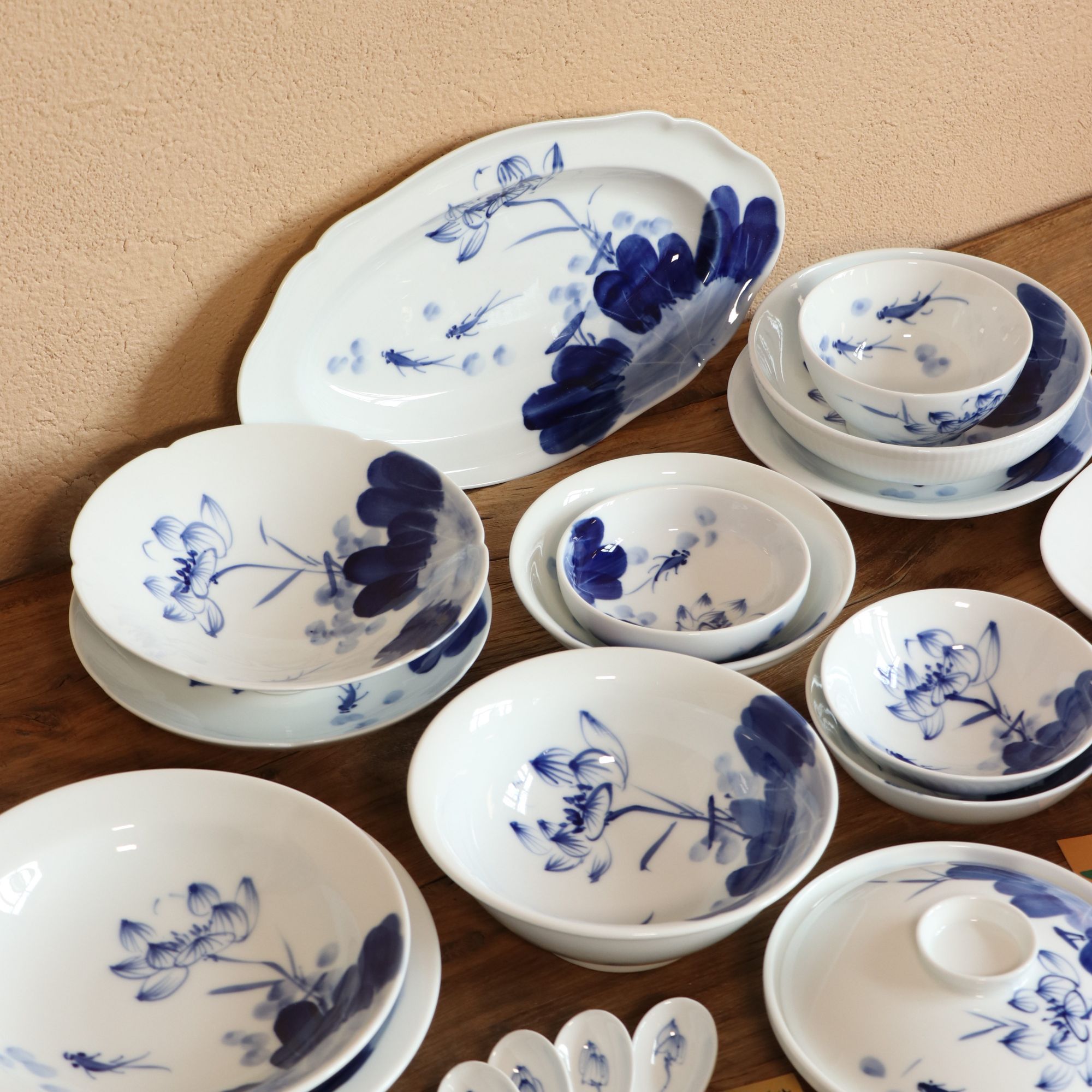 三餐器物《荷韵套组》景德镇手绘高温釉中彩餐具碗盘碟杯炖盅合器