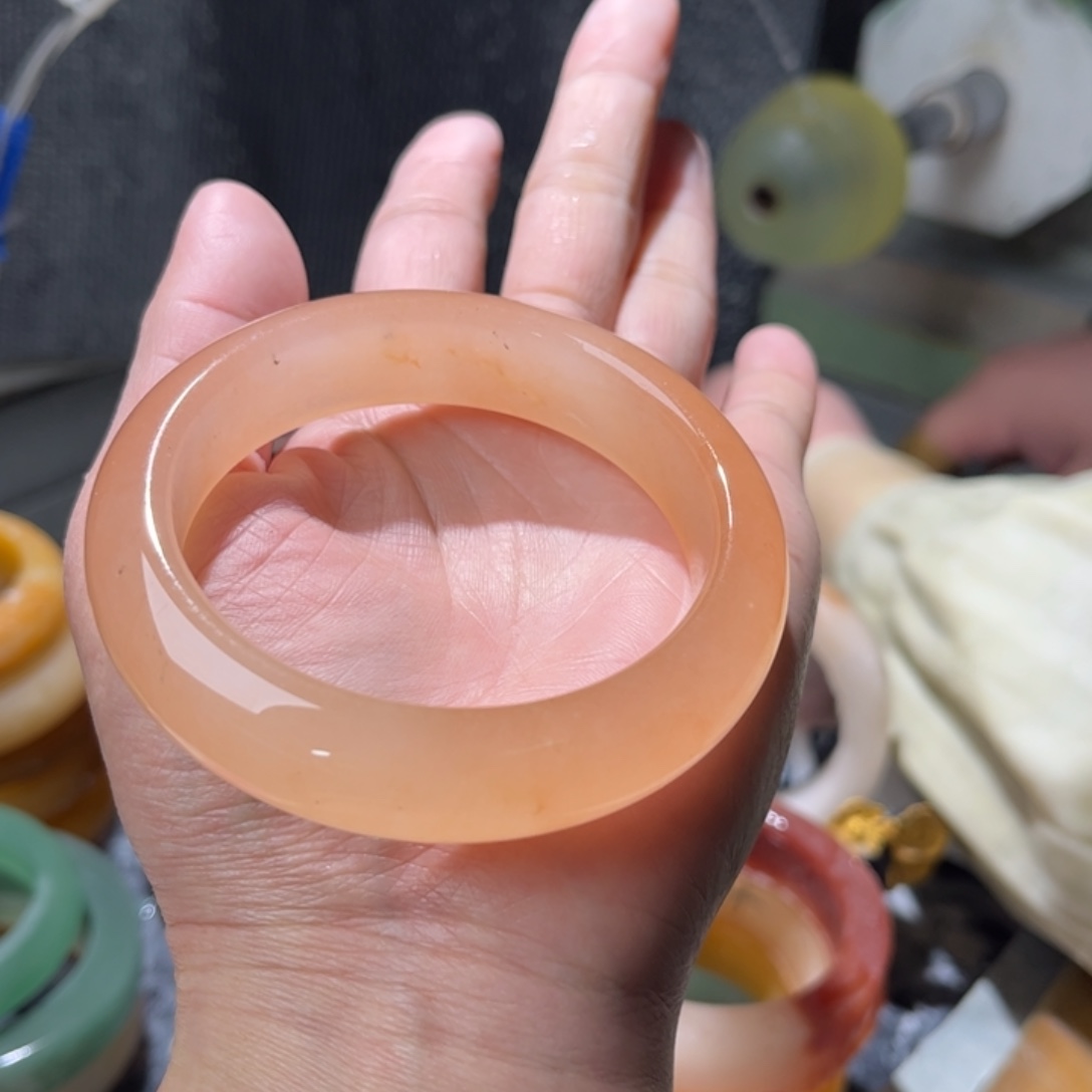 石英质玉未镶嵌手镯