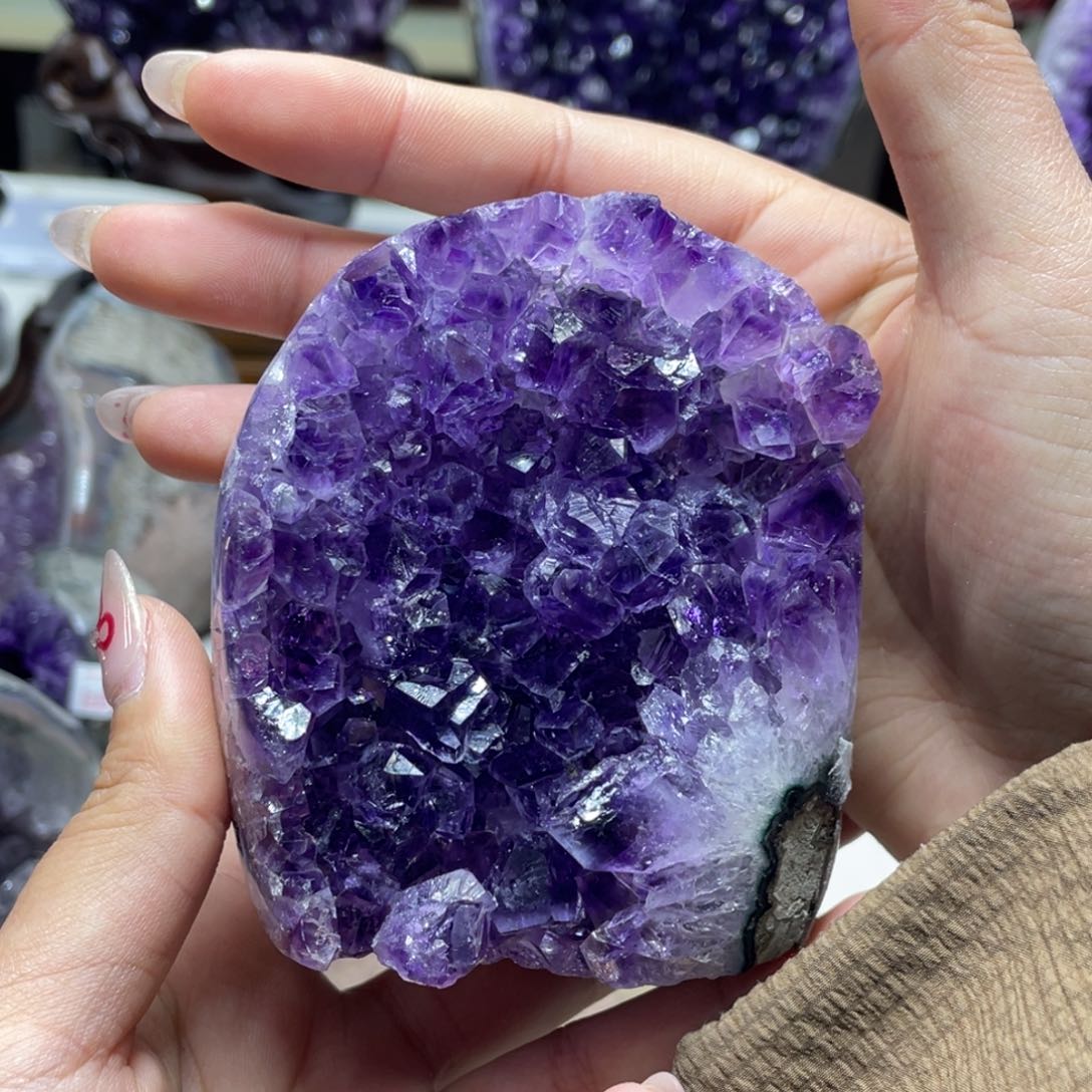 紫晶大型摆件（非配饰）未镶嵌