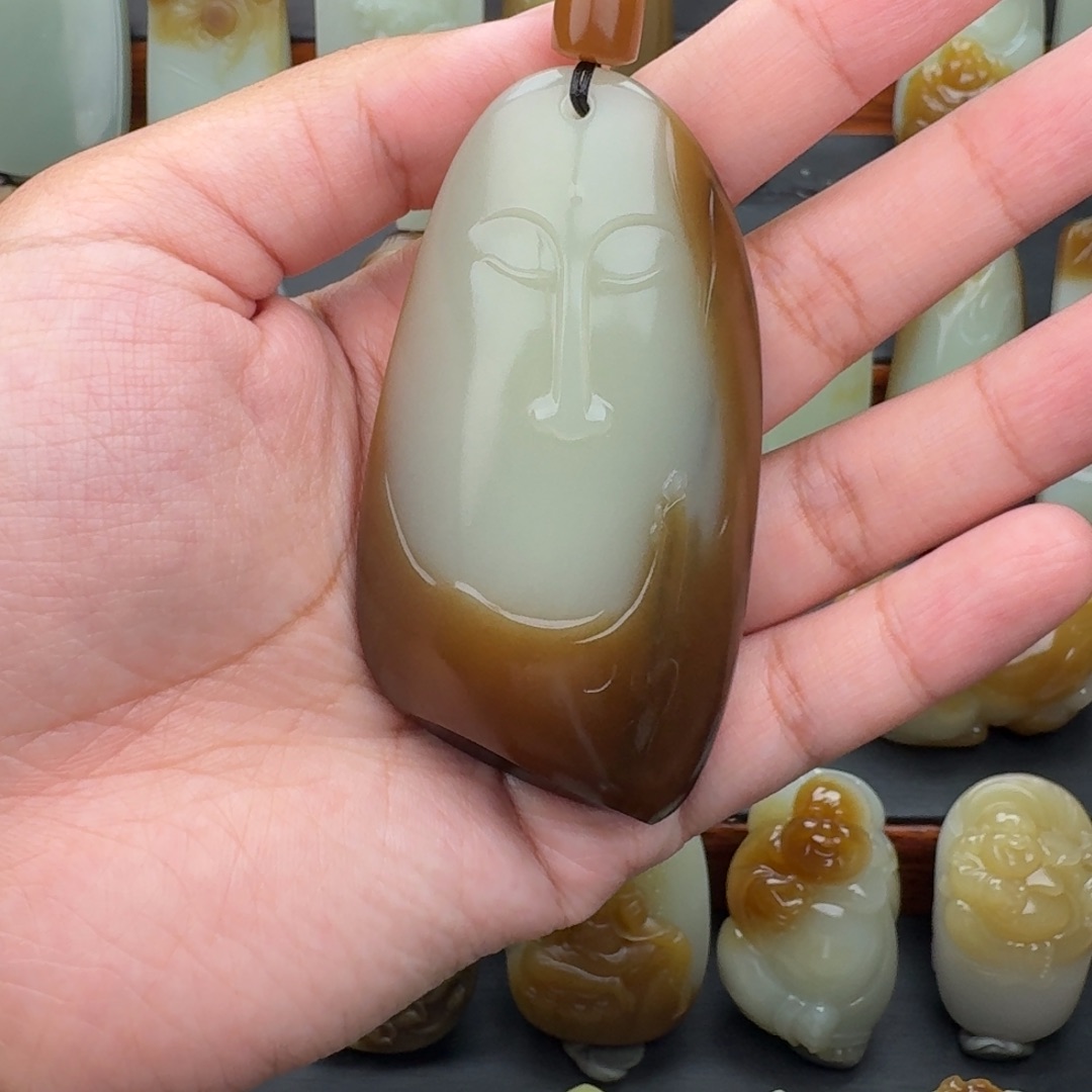 和田玉未镶嵌颈饰