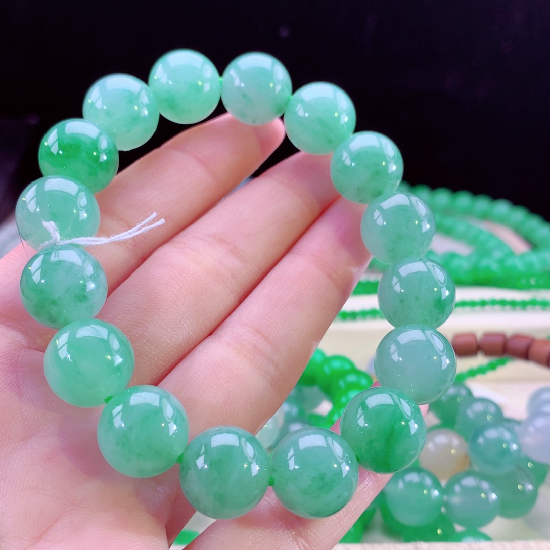 翡翠手链未镶嵌卡13