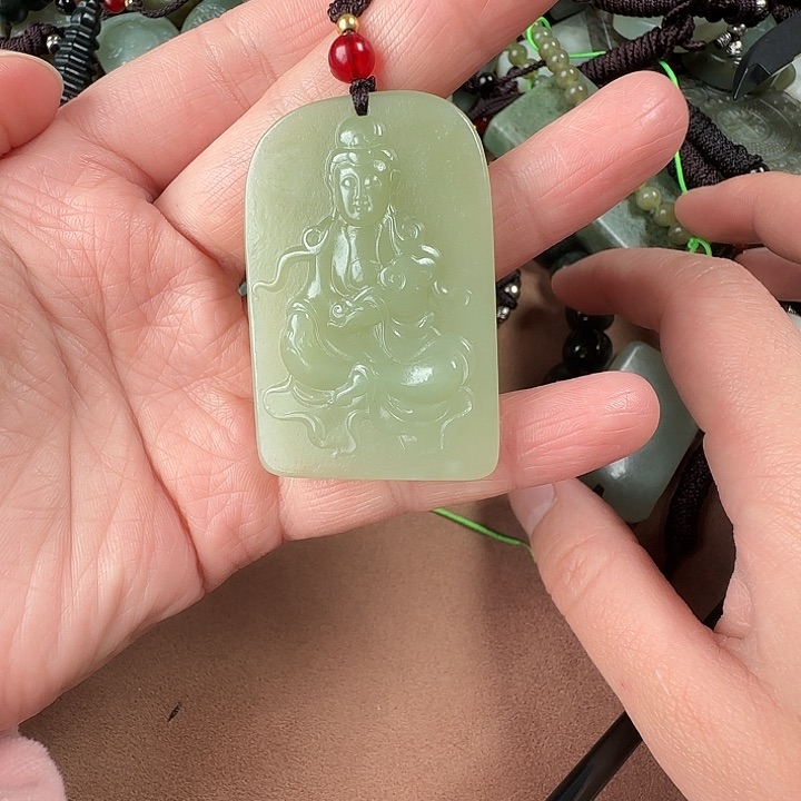 和田玉颈饰未镶嵌