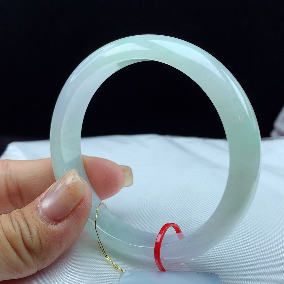 翡翠手镯未镶嵌57圈 2755