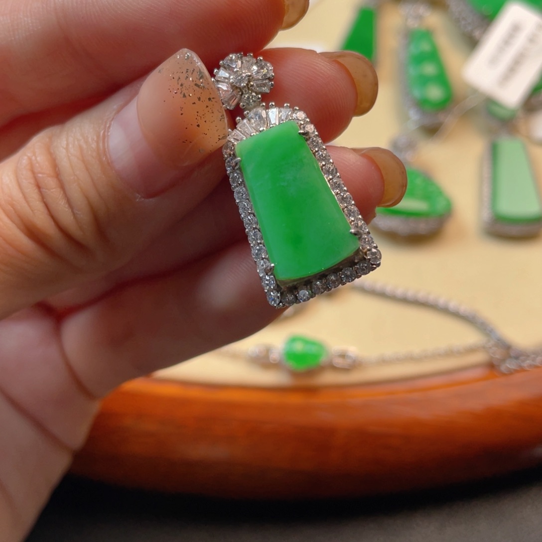 翡翠吊坠(不含链)银S925镶嵌