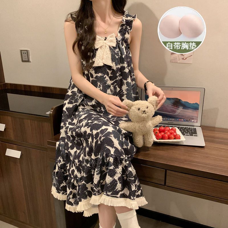 性感法式蕾丝抹胸内裤舒适睡衣套装性感挂脖绑带纯欲家居服配丝袜