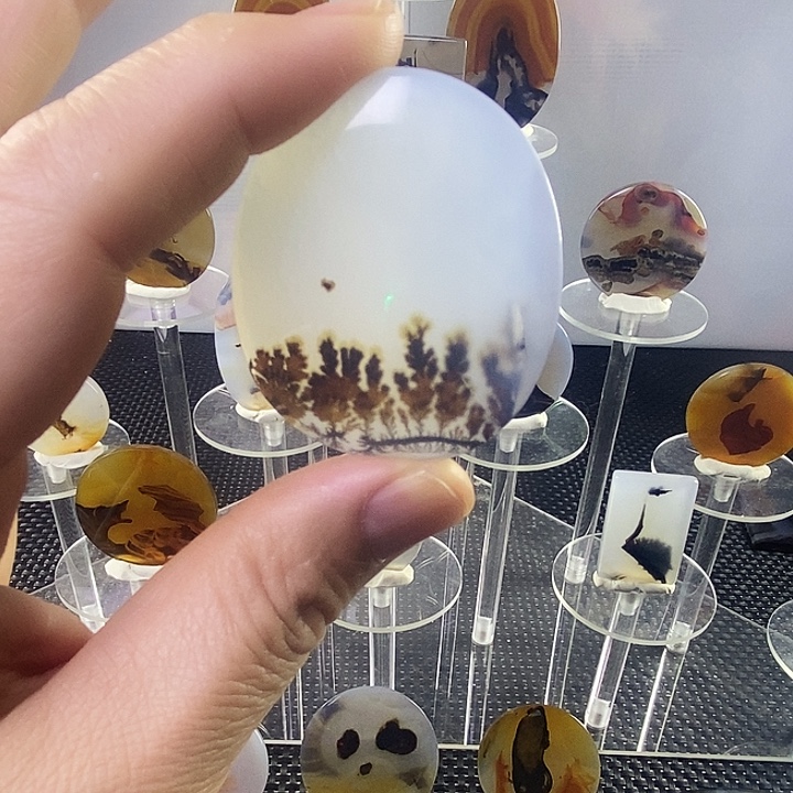 在***人合成碳硅石非金属时尚图纹画面石饰品