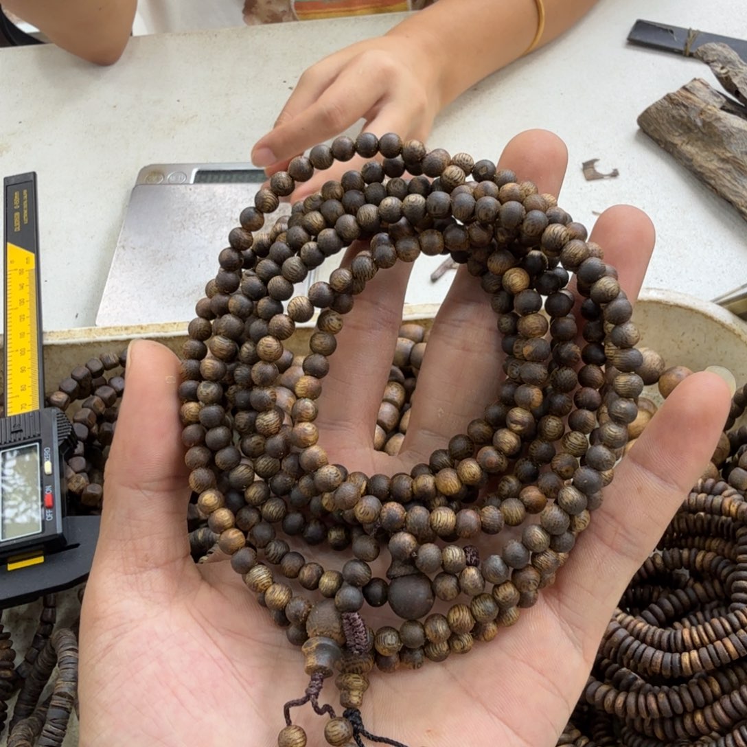 沉香碎屑沉香多圈0.5蓝宝石9克多样性发一