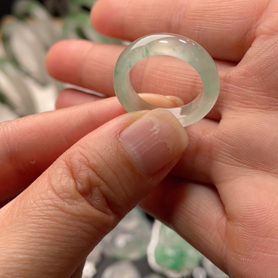 未镶嵌石英质玉戒圈