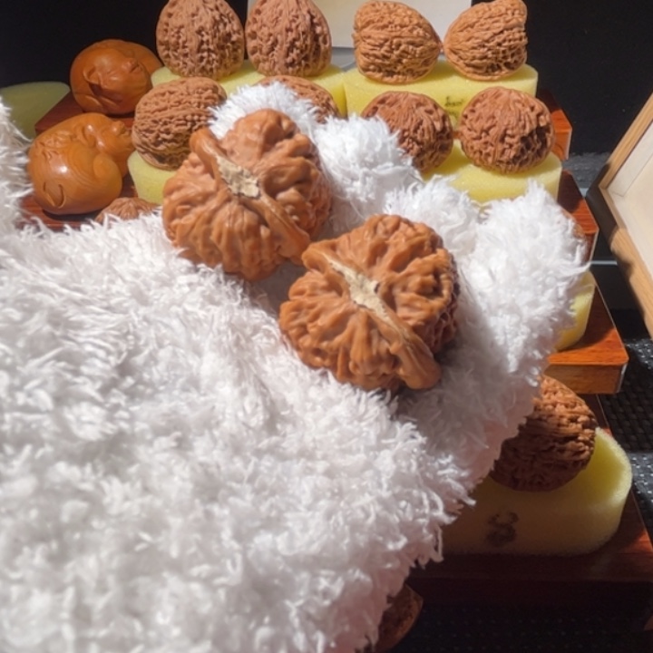 吊坠文玩核桃红连