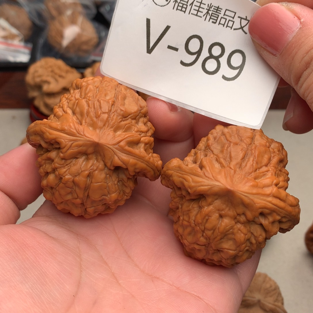 文玩核桃把件48龙鼎………..