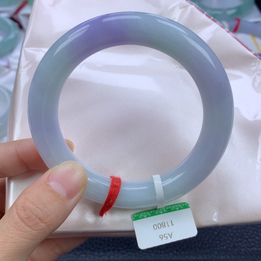 翡翠手镯未镶嵌汪****友56.9圆