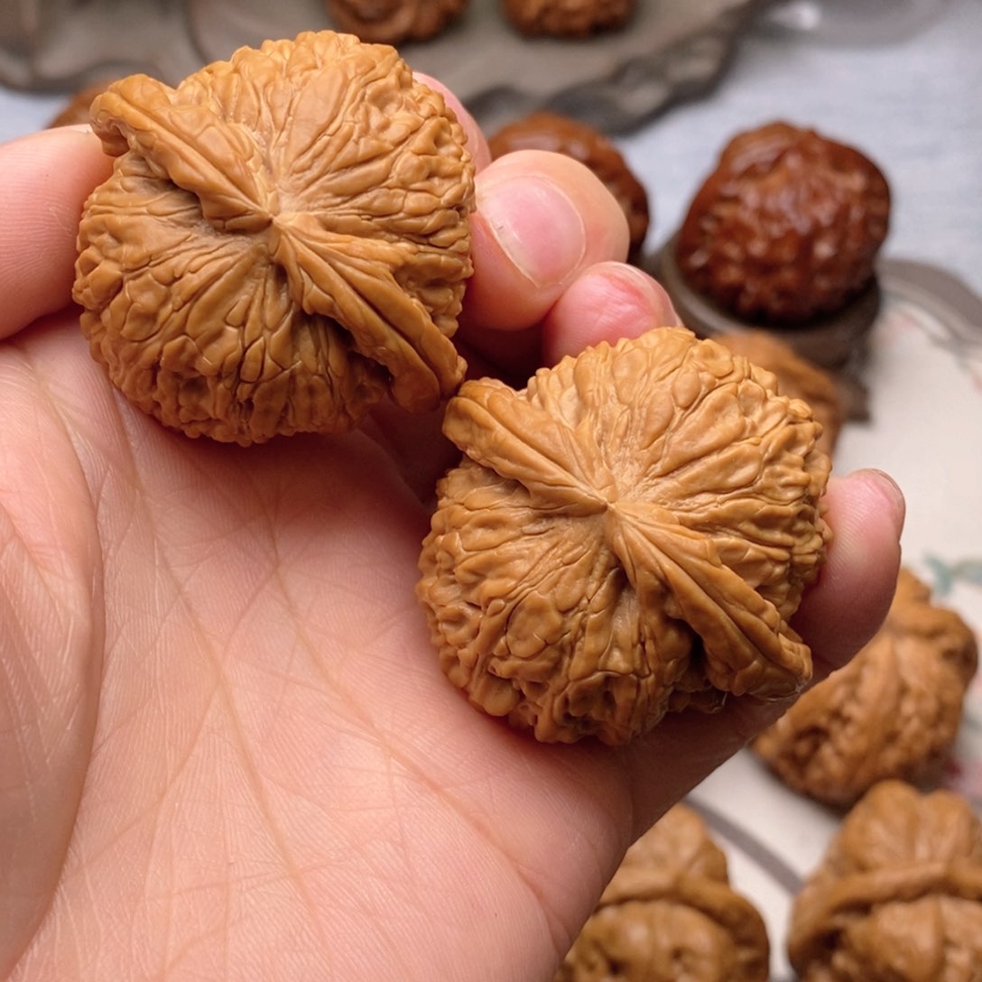 【闪购商品】文玩核桃把件美***?南疆