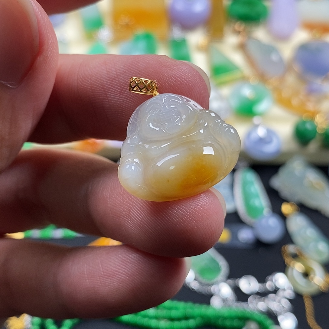 翡翠18K金镶嵌颈饰翡翠