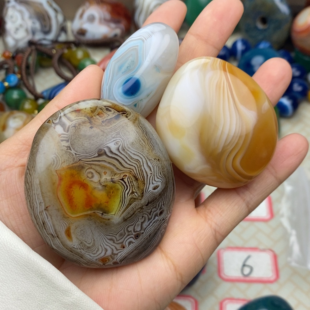 小***布玛瑙/玉髓未镶嵌颈饰