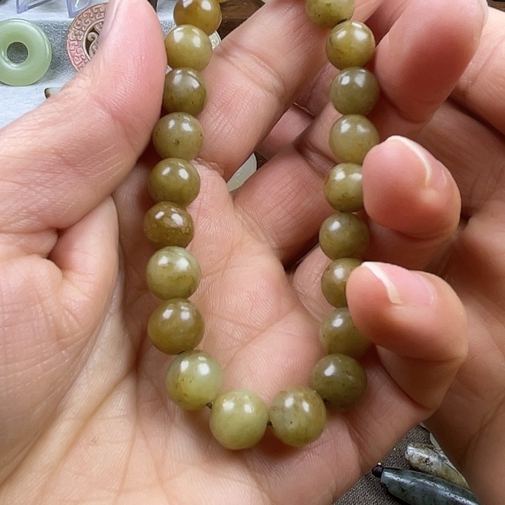 上***水和田玉（糖玉）未镶嵌颈饰