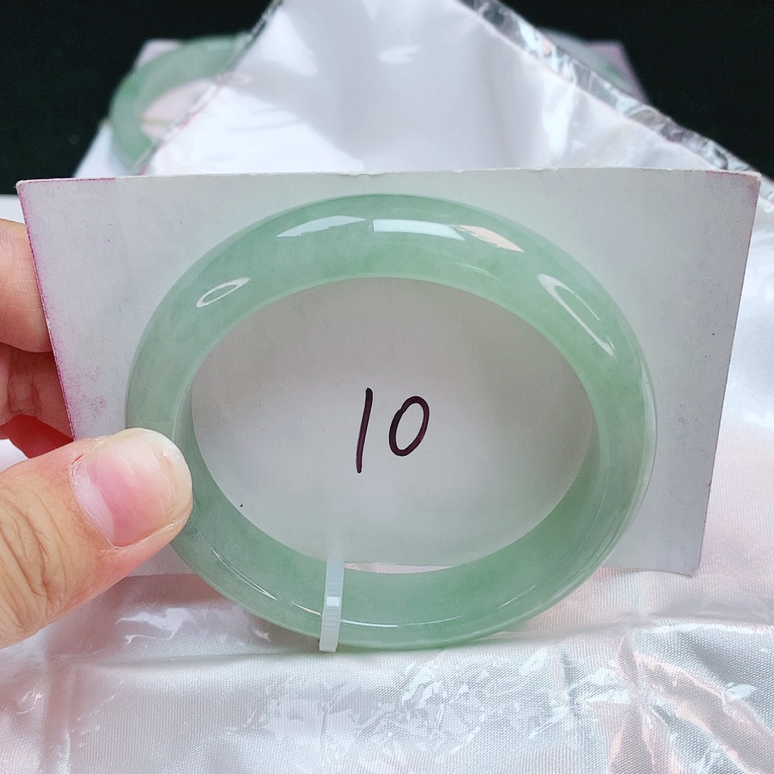 翡翠未镶嵌手镯正圈55