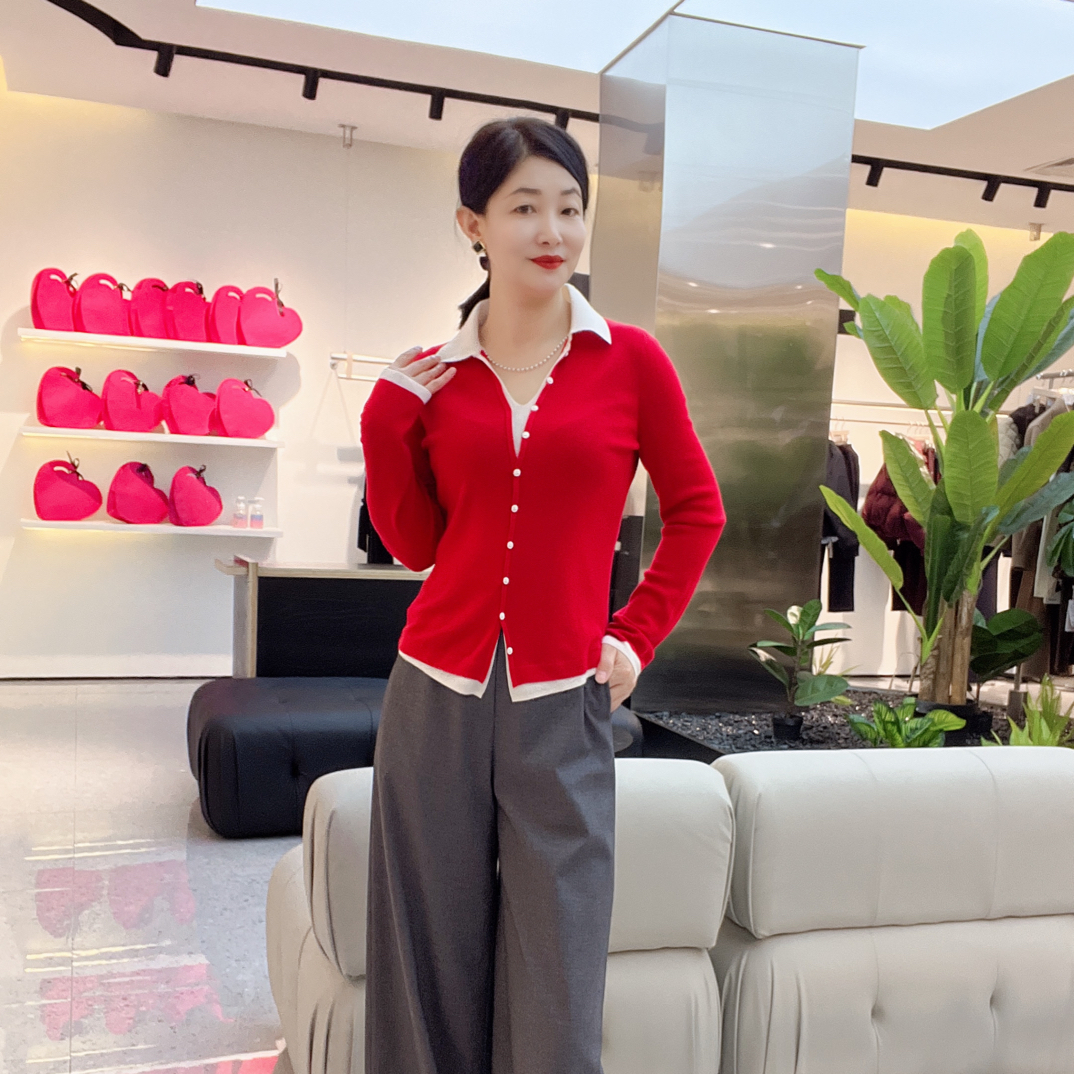 艾迪儿26春新款温柔风高级感拼色翻领针织衫42044