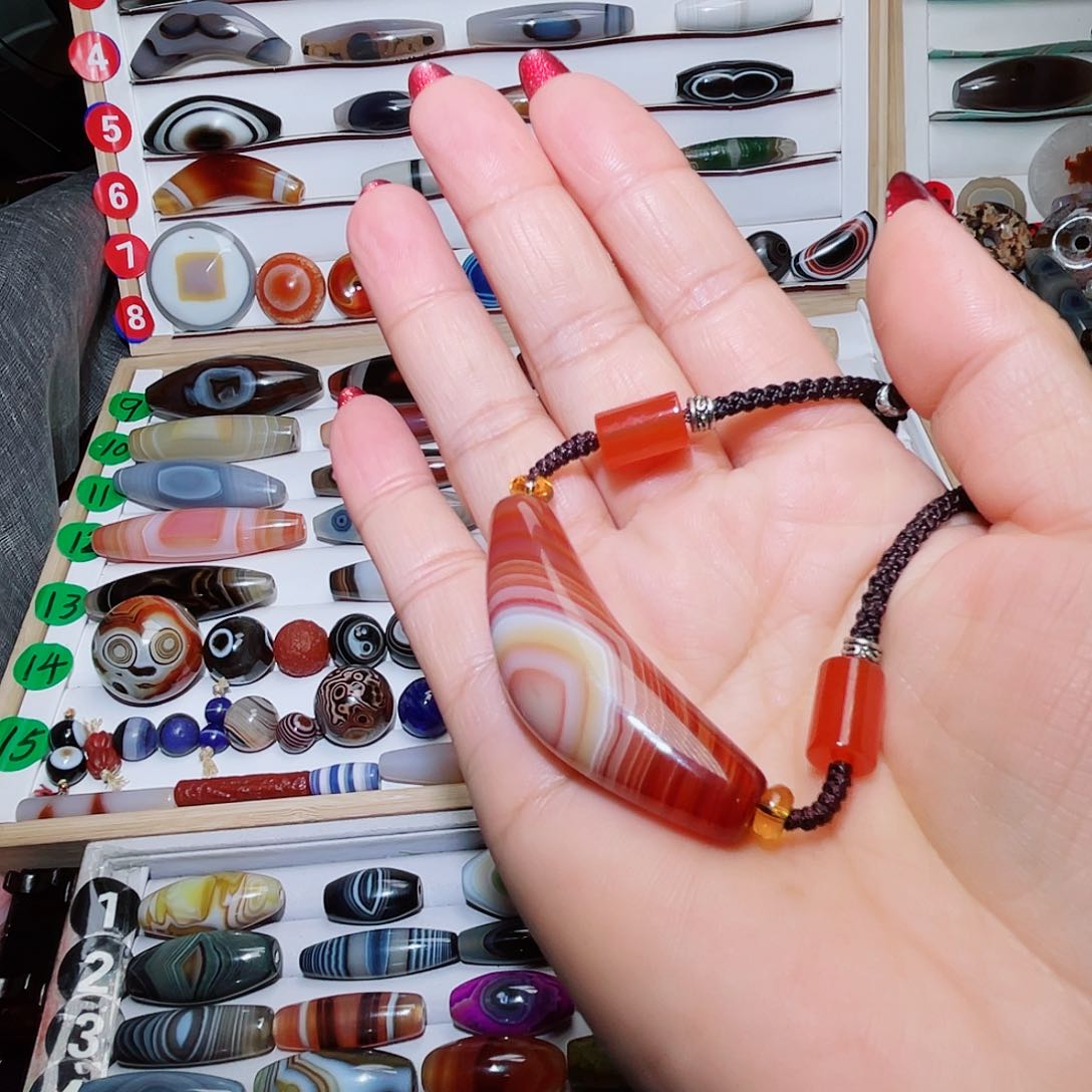 玛瑙/玉髓颈饰未镶嵌