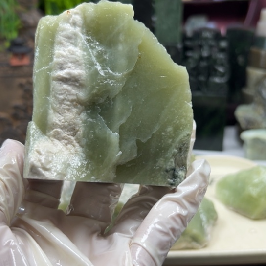 钥***哥和田玉（黄玉）未镶嵌颈饰