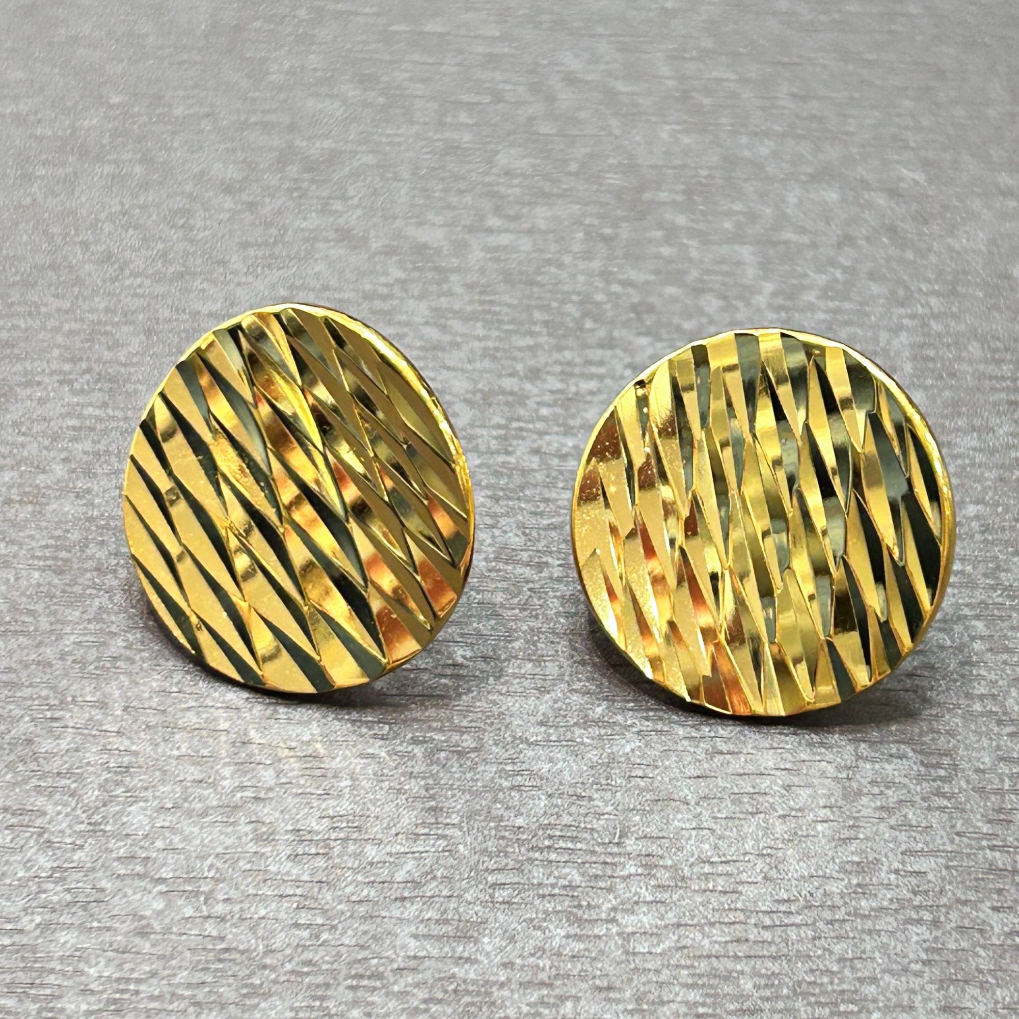 925银耳饰 【店长专享】925银时尚圆菱格耳钉YE1313