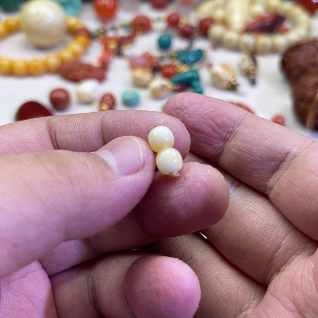 琥珀未镶嵌珠宝奇石6