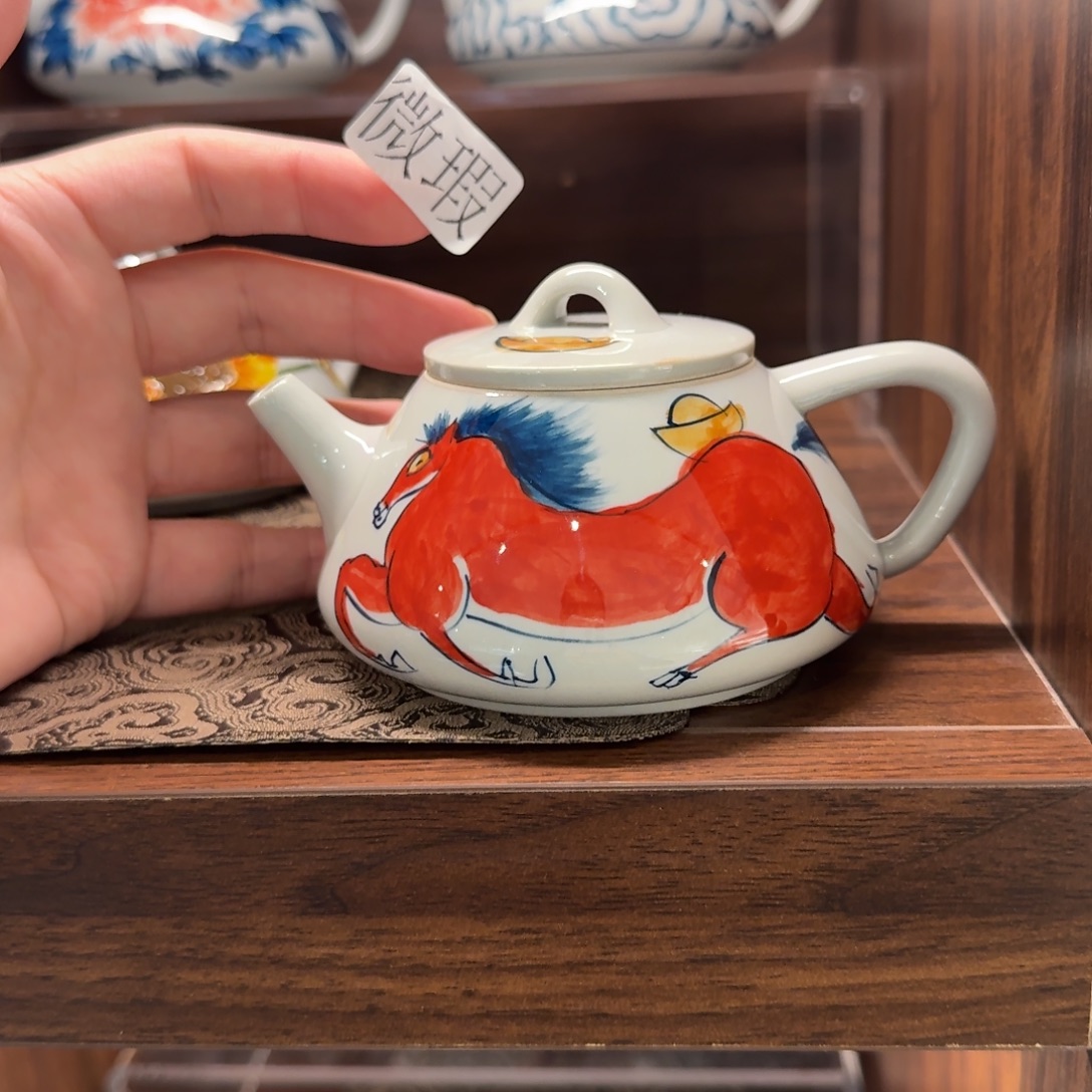 釉下手手绘茶具微瑕