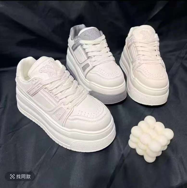 增高厚底小白鞋女春秋季2025新款时尚百搭舒适松糕休闲运动板鞋潮