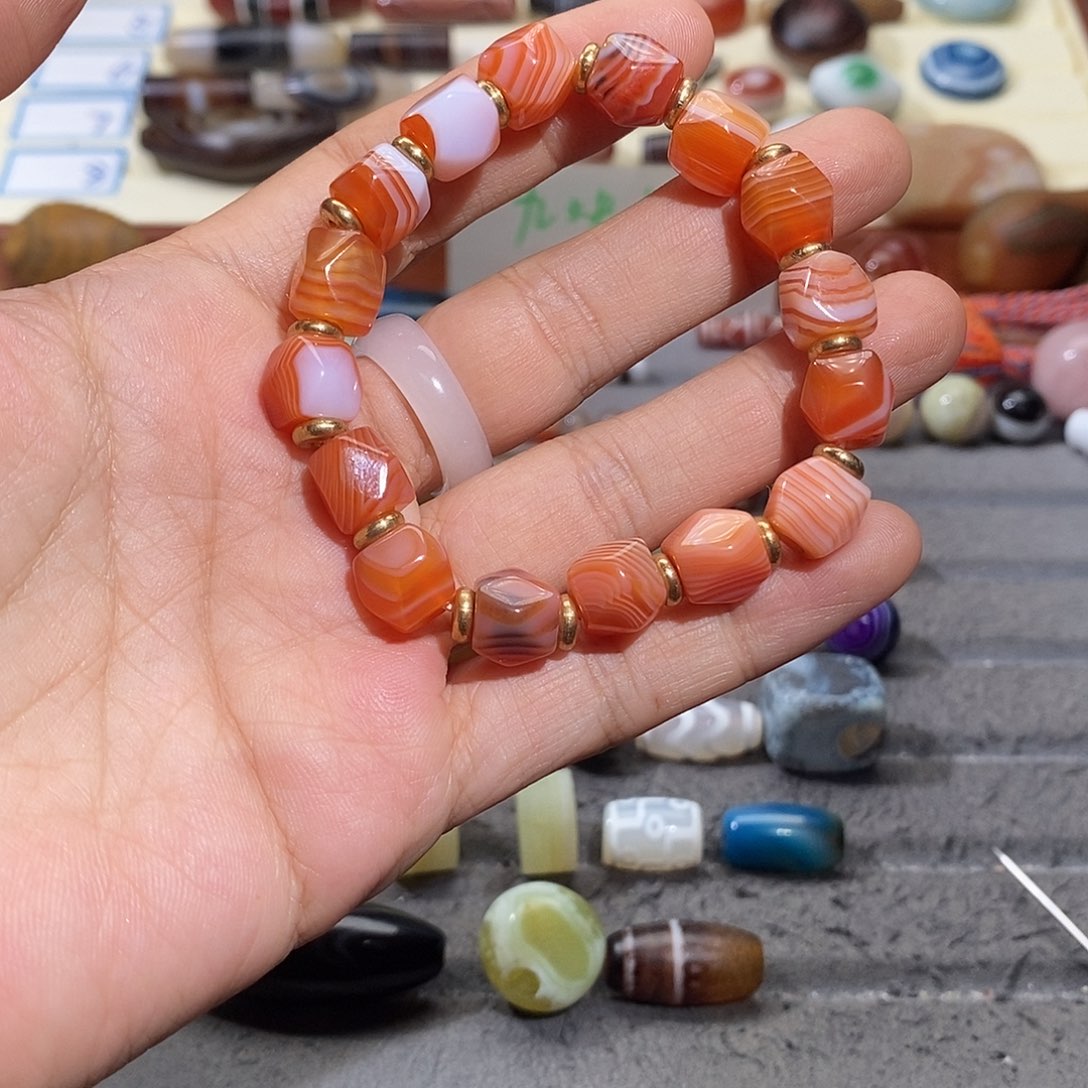 玛瑙/玉髓合金颈饰