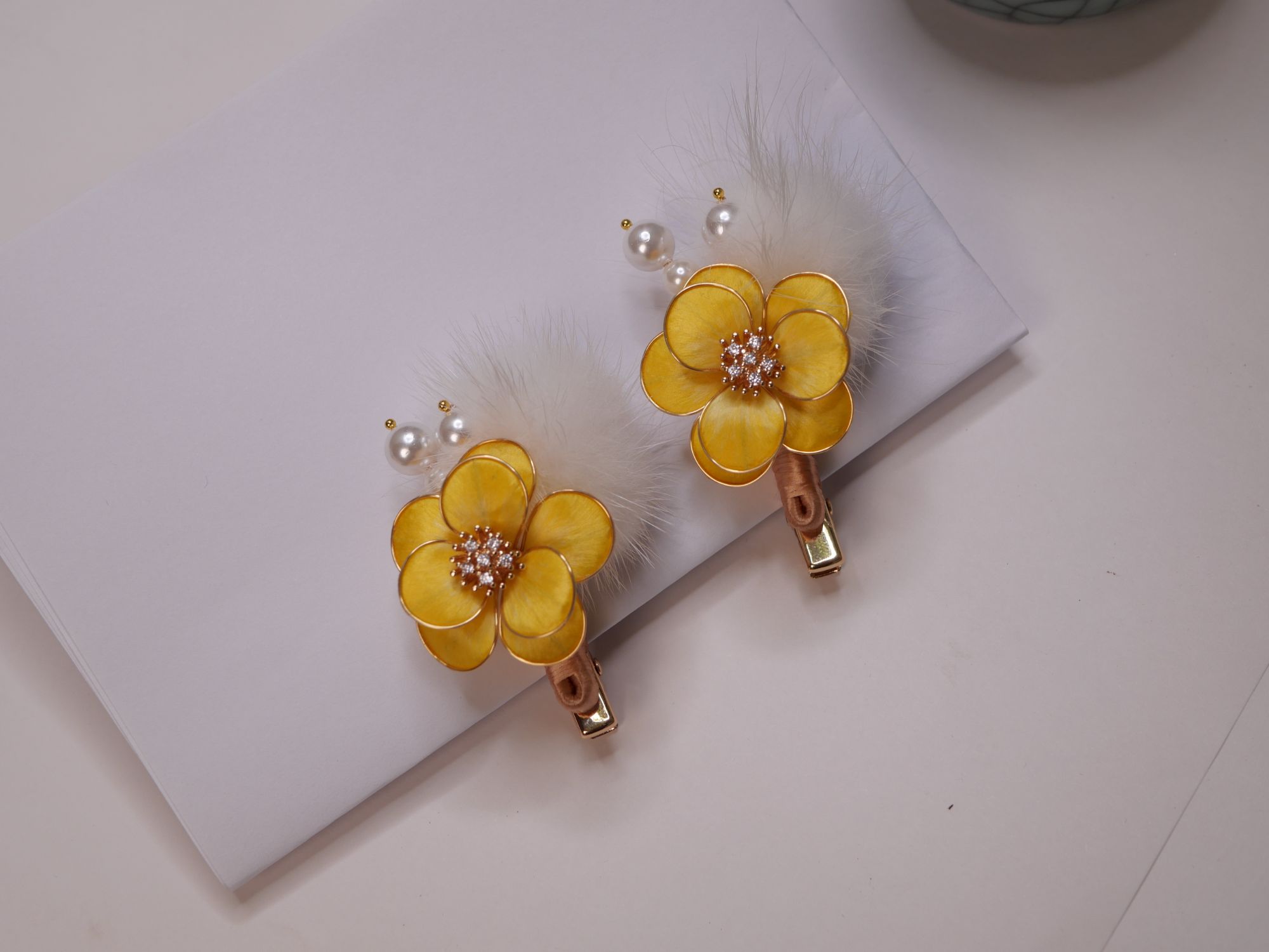 掐丝绒花黄蓝发夹